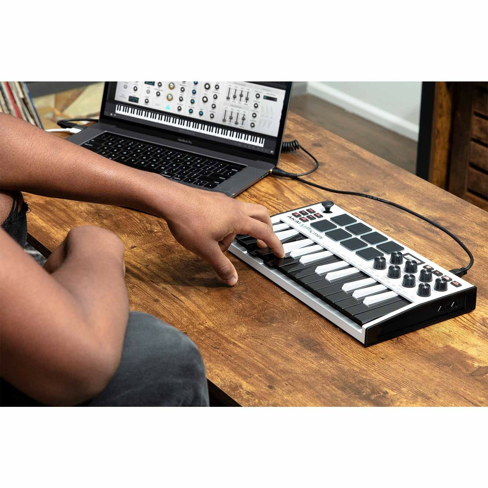 Akai MPK Mini MK3 25-Key USB Keyboard & Pad Controller White, Software & Earbuds - Fresh Stock Dated December 2025