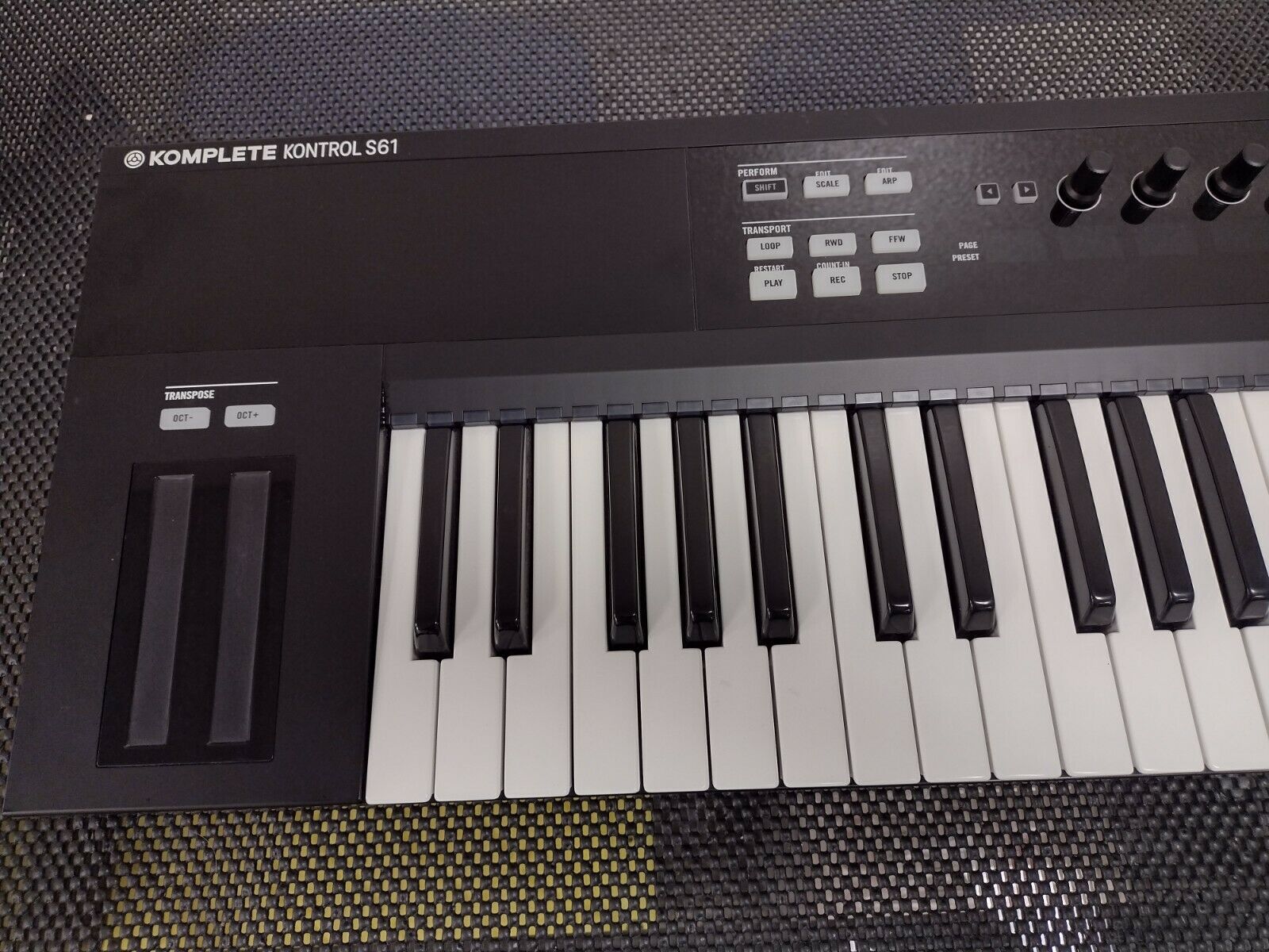 Native Instruments Komplete Kontrol S61 61 Key Keyboard Controller - Fresh Stock Dated December 2025