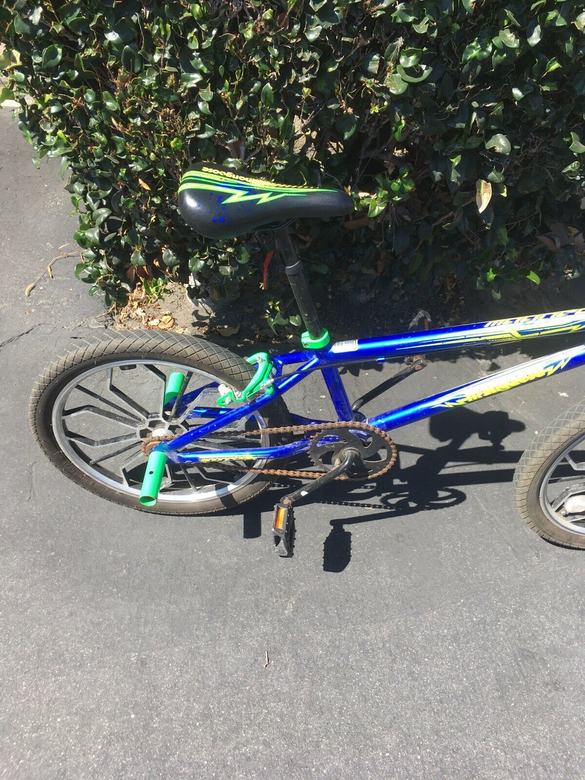 Local Pick Up Only. Mongoose Magnetic BMX Bike Bicycle Good - Fresh Stock Dated January 2026