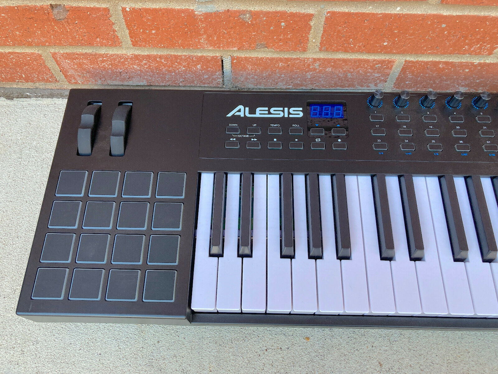 Alesis VI61 61-key Keyboard Controller USB Midi - Fresh Stock Dated December 2025