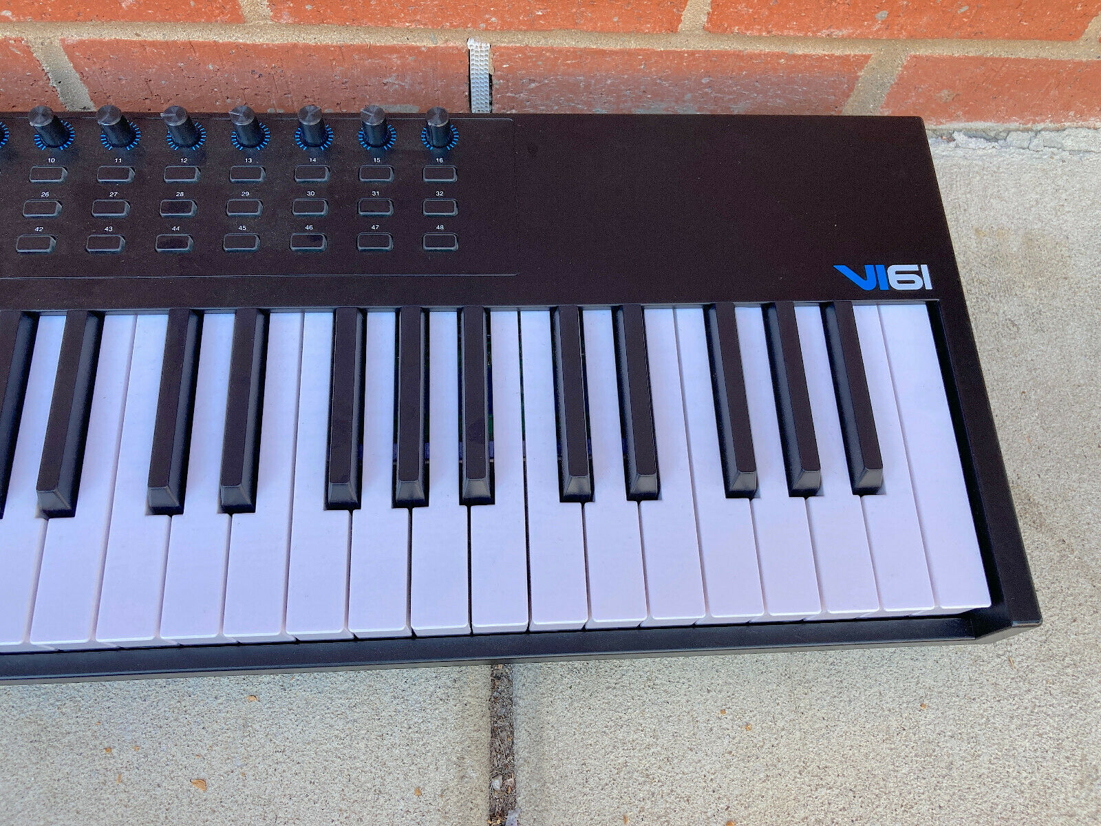 Alesis VI61 61-key Keyboard Controller USB Midi - Fresh Stock Dated December 2025