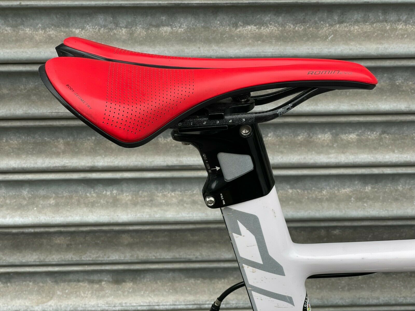 Giant Propel Advanced SL w/ Dura-Ace Components and Bontrager RaceXXXLite Wheels - Fresh Stock Dated December 2025