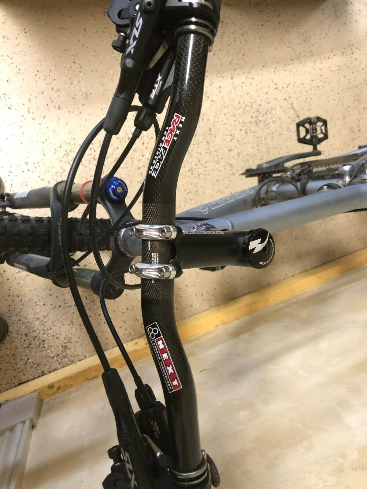 Santa Cruz Blur Full Suspension Mountain Bike - Fresh Stock Dated December 2025