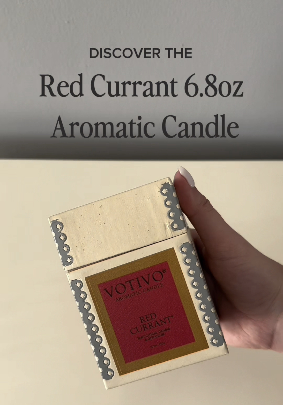 Votivo Red Currant 6.8 oz Aromatic Candle | Soy Wax Blend | Luxury Glass Jar Scented Candle & Box | Candles for Home Scented | Candle Gifts | Long Burning & Highly Scented
